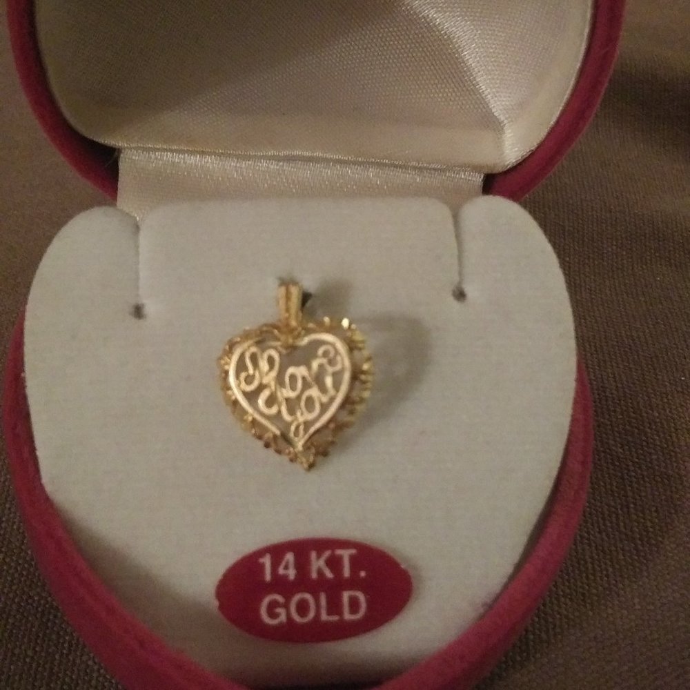 💖 ✨ 14kt Solid Gold Heart "I Love You" Floral Filigree Pendant